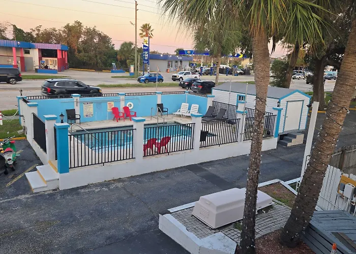 Merida Inn & Suites